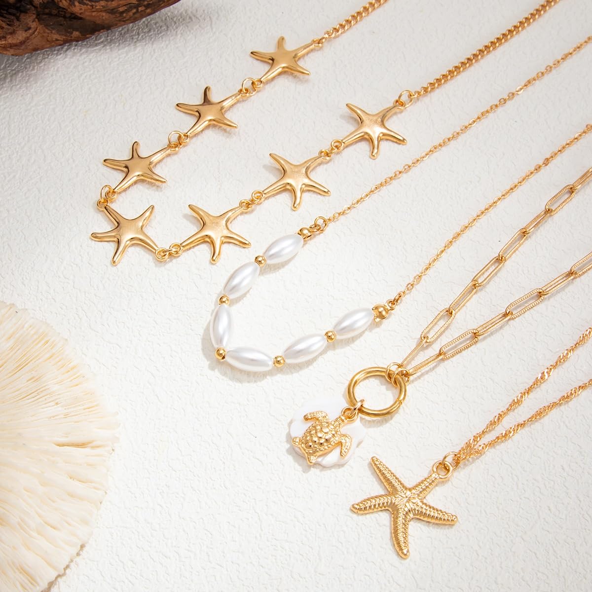 VIYPDRST Layered Starfish Necklaces for Women Trendy Dainty Gold Starfish Seashell Pendant Necklace Summer Beach Jewelry (Gold 3Layer)