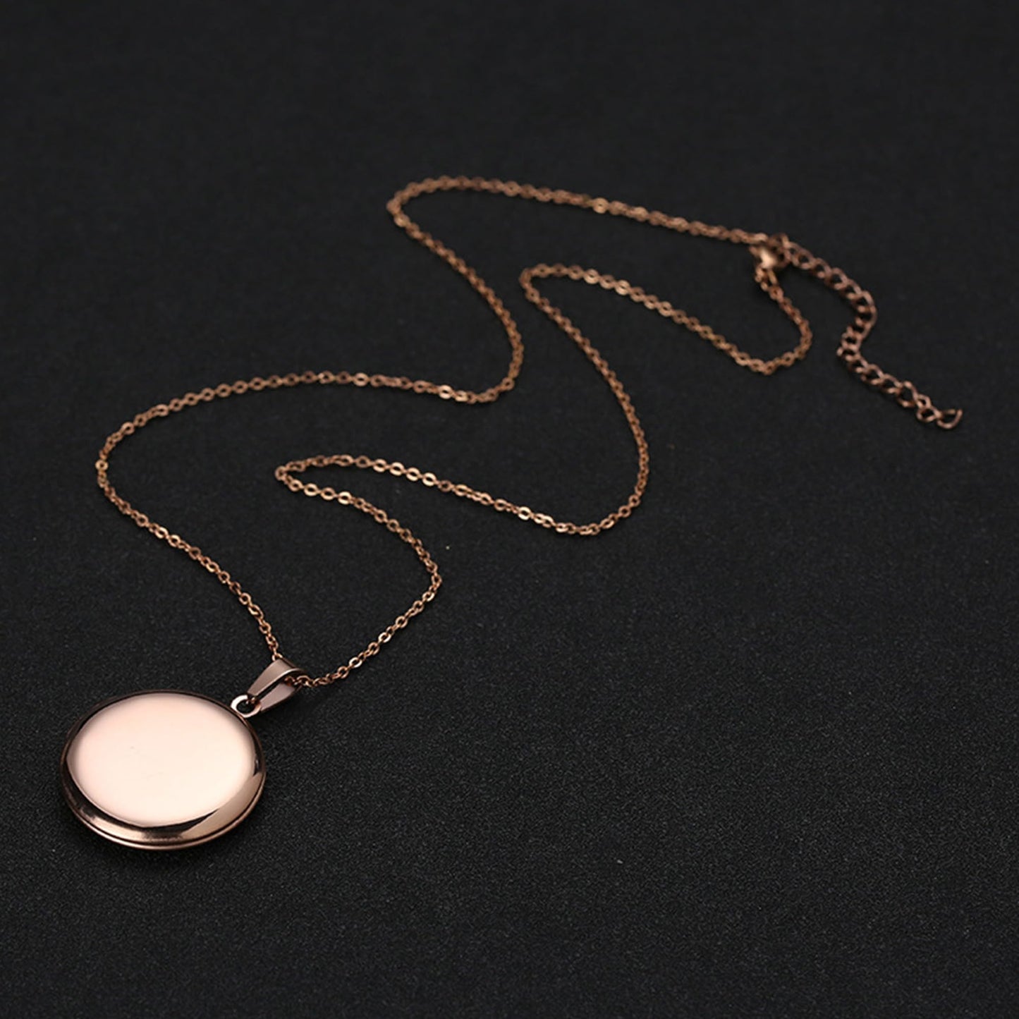 PHOCKSIN Rose Gold Round Lockets Necklace for Girlfriend Locket Necklaces that Holds 2 Pictures Memorial Lockets for Women