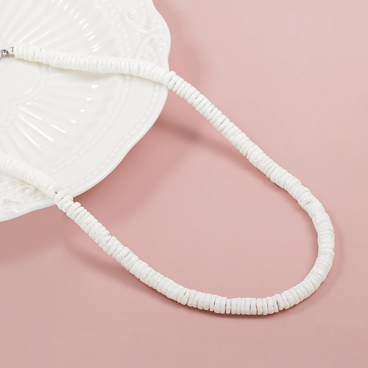 POTESSA White Puka Shell Necklace for Women Hawaiian Beachy Beaded Pooka Necklace Smooth Shell Chip Surfer Jewelry