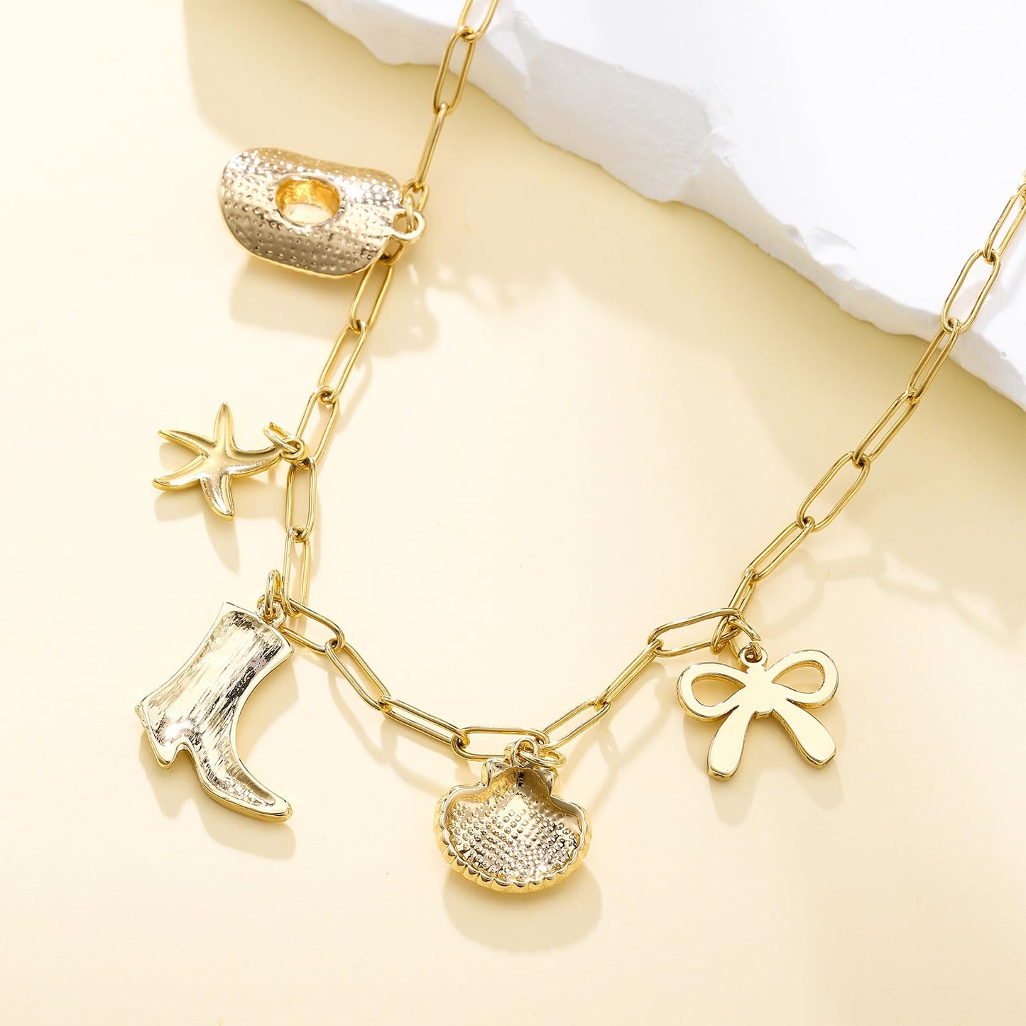 Dckazz Coastal Cowgirl Charm Necklace Choker 14K Gold Plated Shell Starfish Beach Charm Necklace Trendy Summer Jewelry for Women