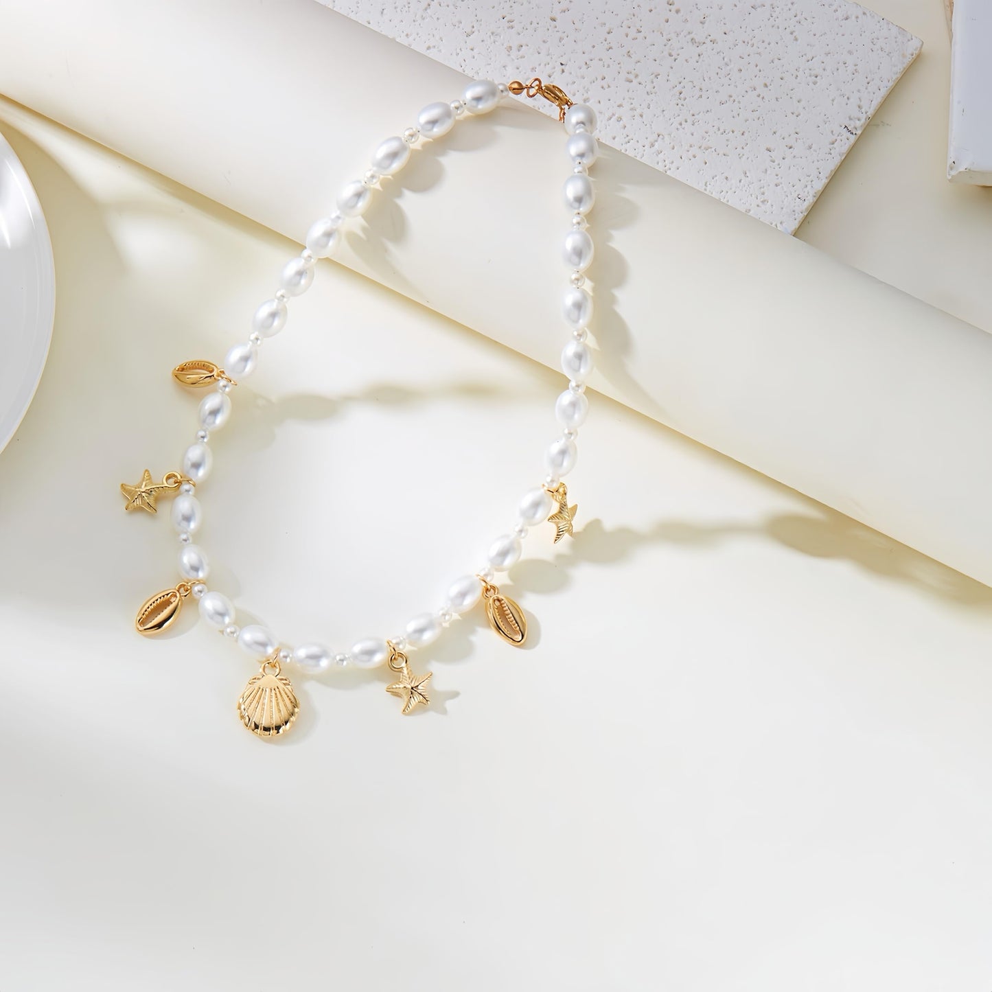 Shell Starfish Necklace for Women Gold Plated Pendant Pearl Necklace Boho Beaded Dainty Adjustable Necklaces Shell Conch Summer Beach Cuff Jewelry Accessories