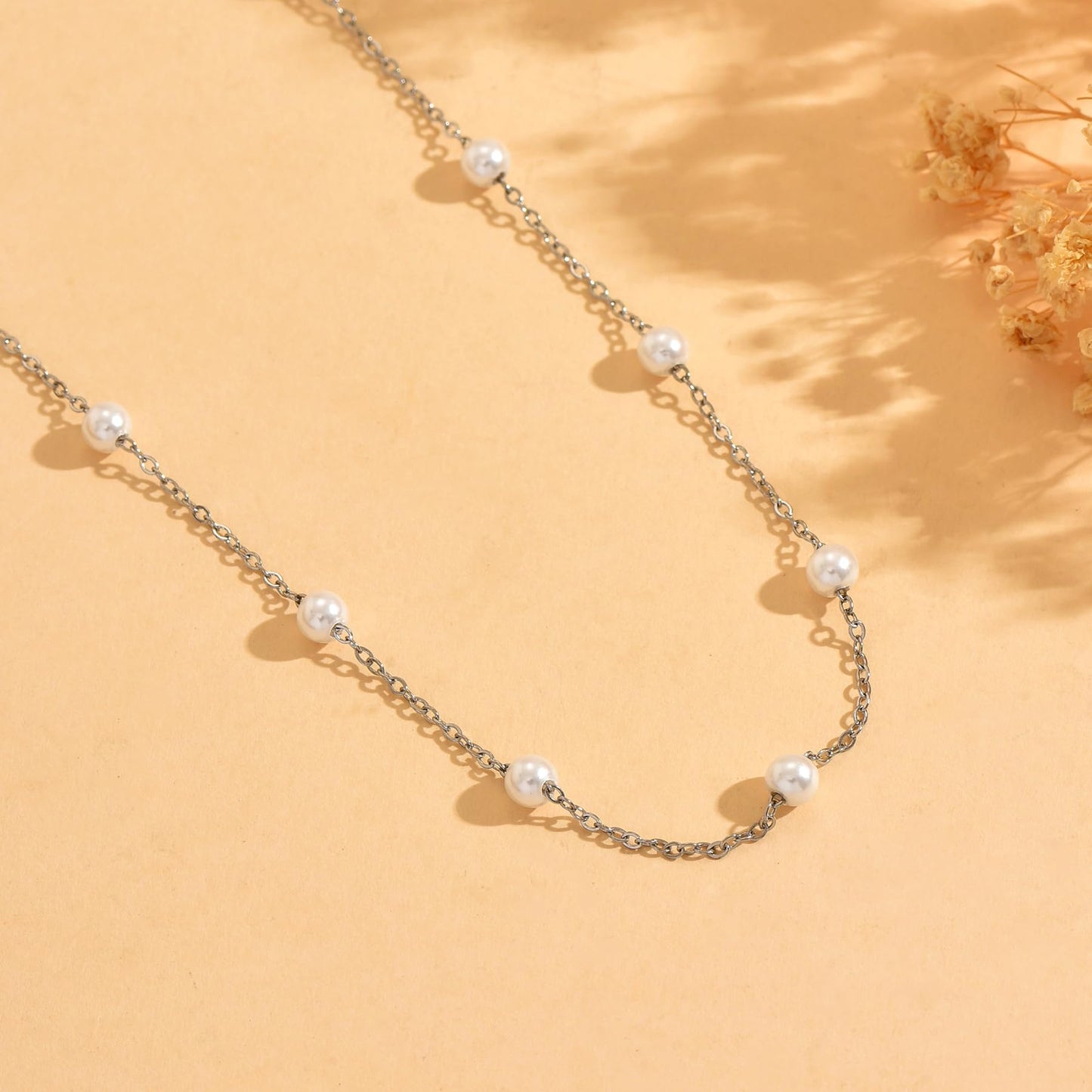 Jewigo Silver Pearl Necklaces for Women Silver Plated Pearl Choker Necklace Dainty Pearls Pendant Necklace Simple Small Pearls Bridesmaid Wedding Jewelry Gift