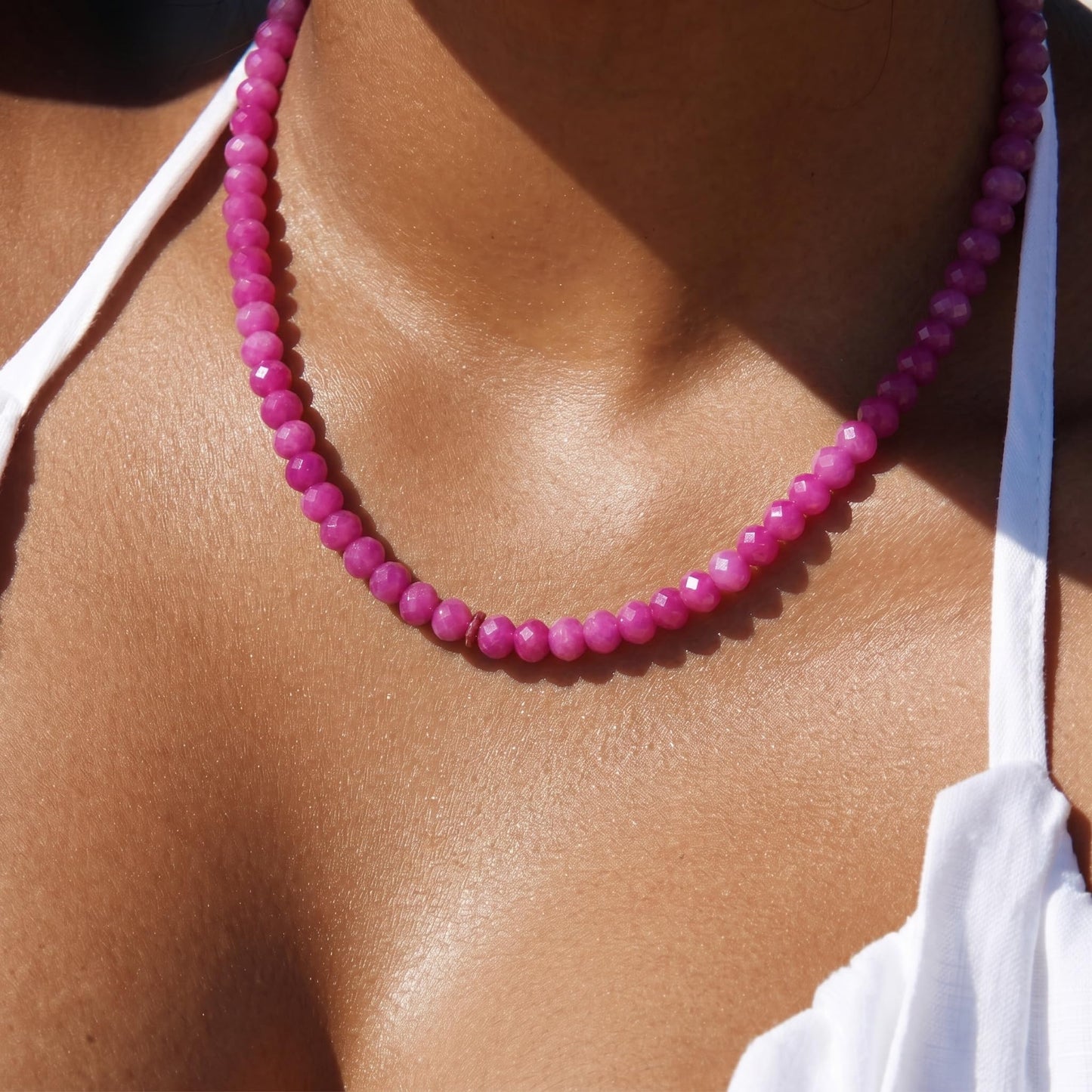 Badu Rose Red Gemstone Beaded Necklace for Women Natural Stone Bead Beach Choker Necklace Fashion Trendy Jewelry Gifts