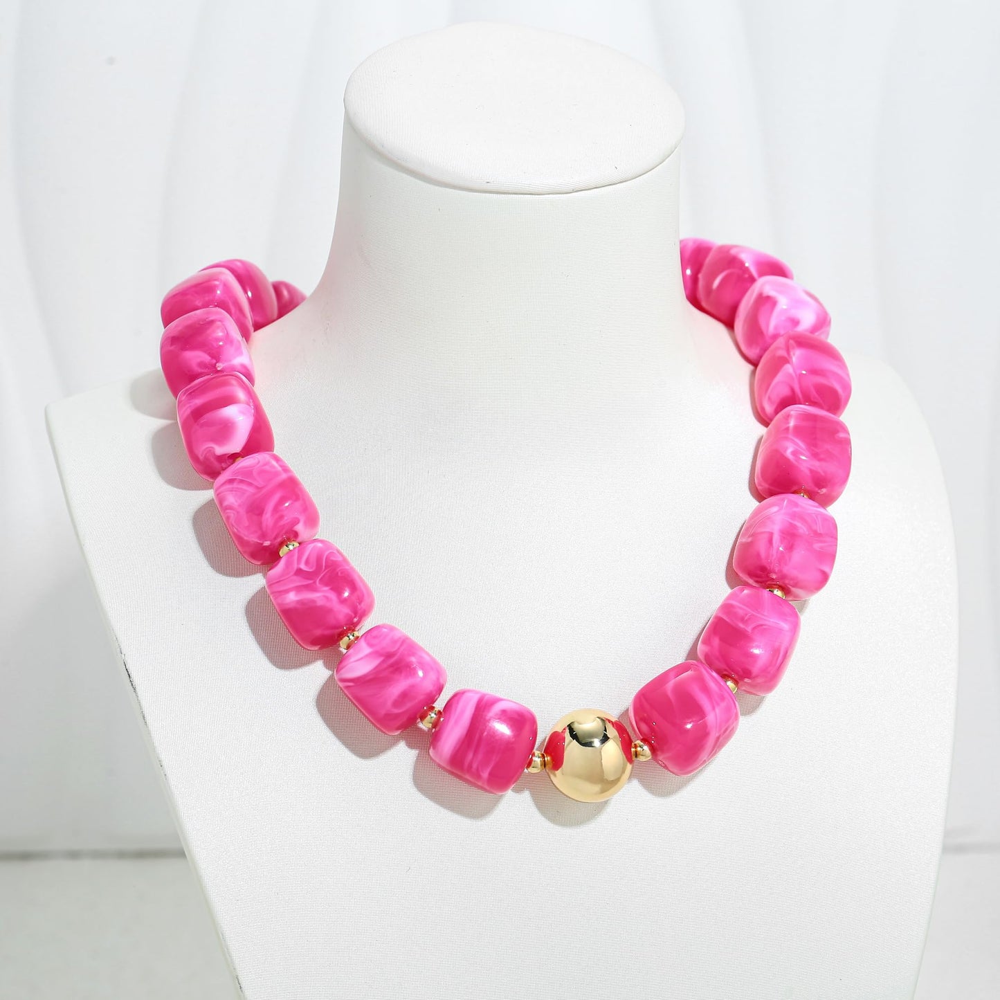 WOWORAMA Red Beaded Choker Necklaces for Women Rose Red Large Square Resin Beads Necklace Trendy Beaded Statement Chunky Necklace Party Jewelry