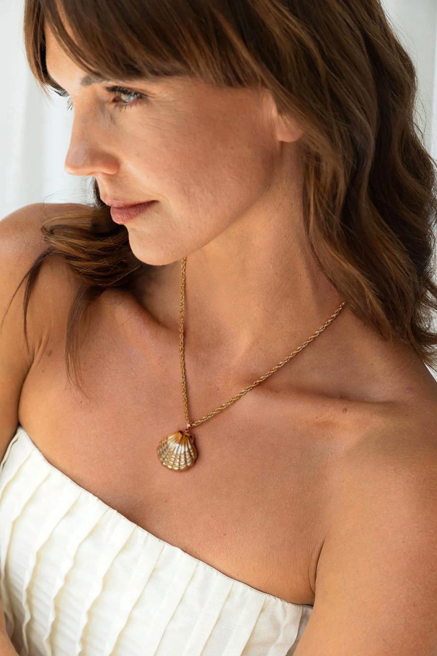 PEARLADA Boho Sea Shell Beach Necklace, Statement Gold Plated Seashell Pendant Necklace, Adjustable Summer Beach Jewelry