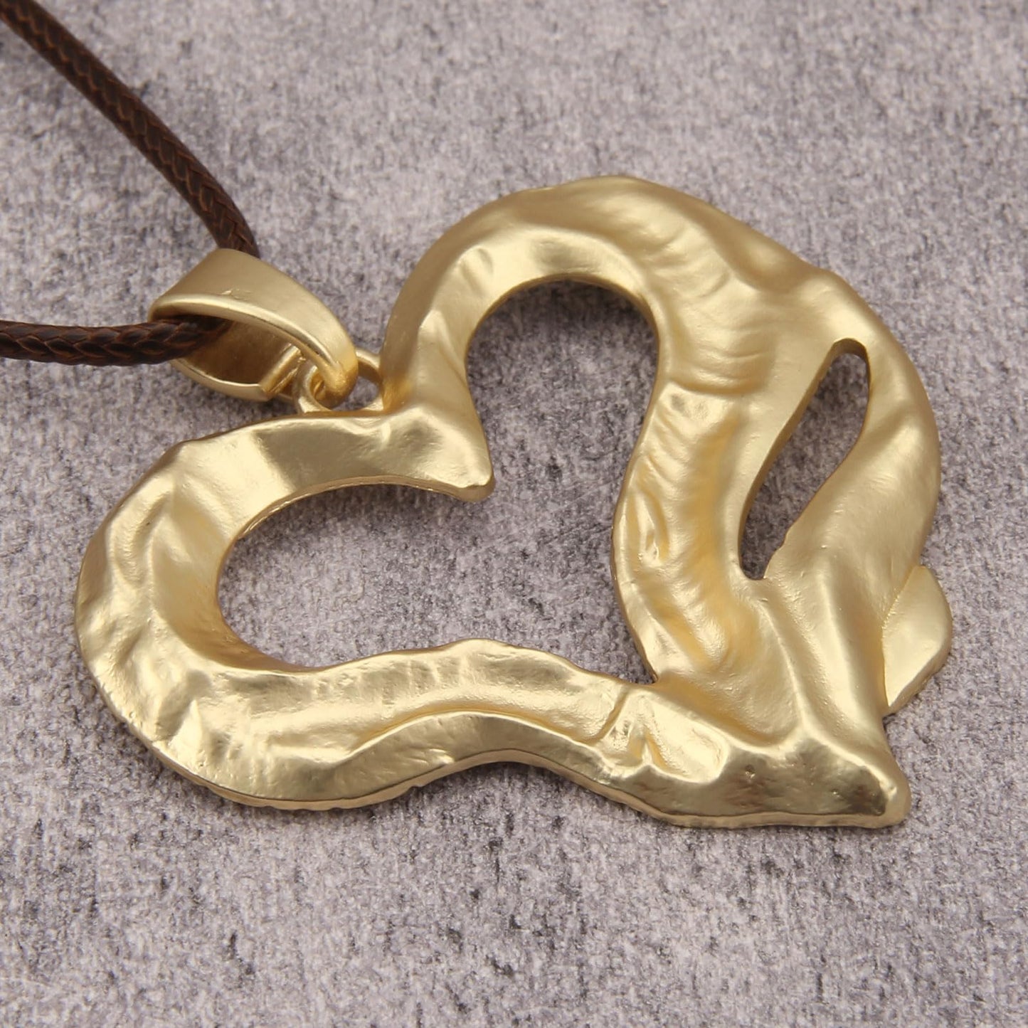 joymiao Bohemian Necklace for Women Long Boho Pendant Necklace with Large Gold Irregular Heart Vintage Hippie Statement Necklaces