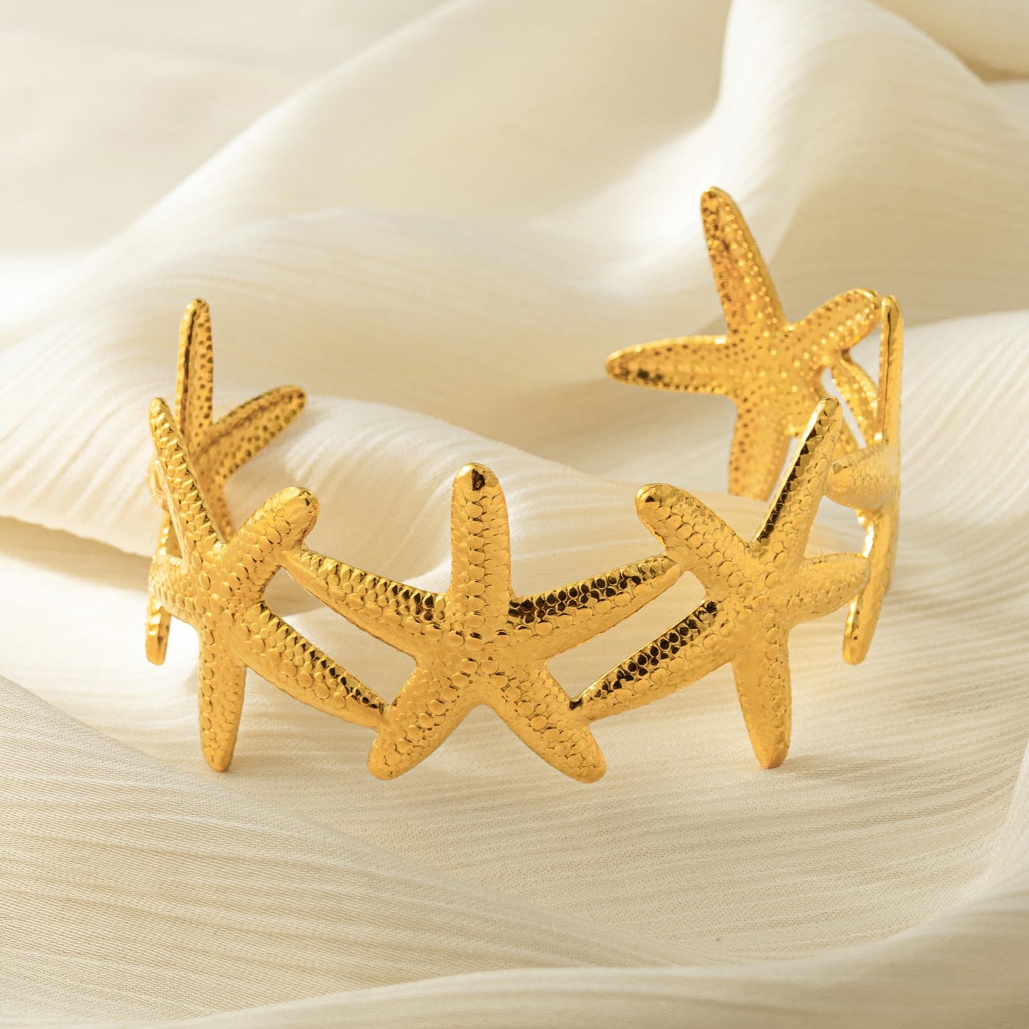 TONLUYAX Chunky Gold Starfish Cuff Bracelets for Women Trendy Textured Summer Beach Bangle Bracelets Ocean Statement Bracelet Jewelry