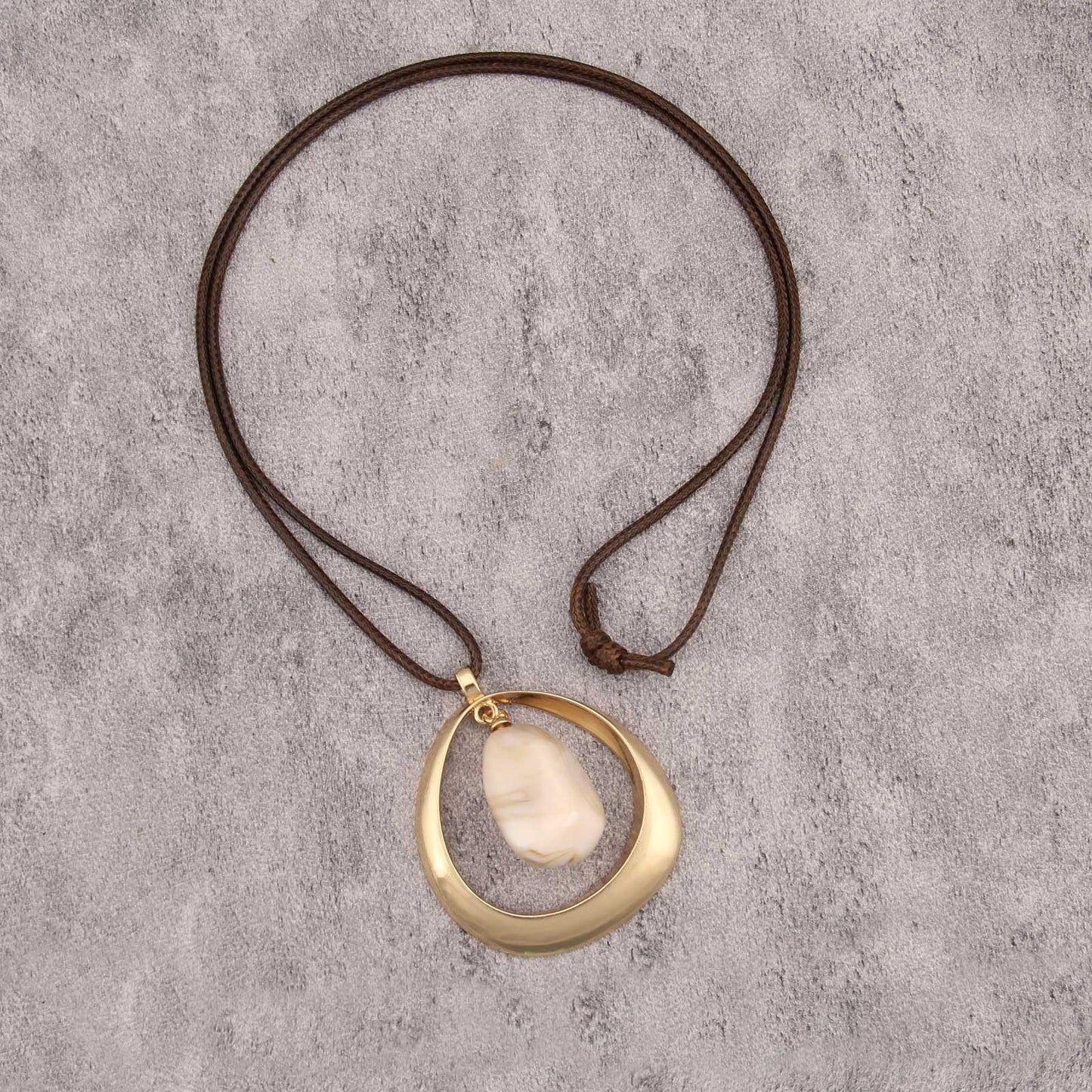 joymiao Boho Pendant Necklace for Women Vintage Long Chunky Bohemian Choker Necklace with Large Gold Pendant and White Stone