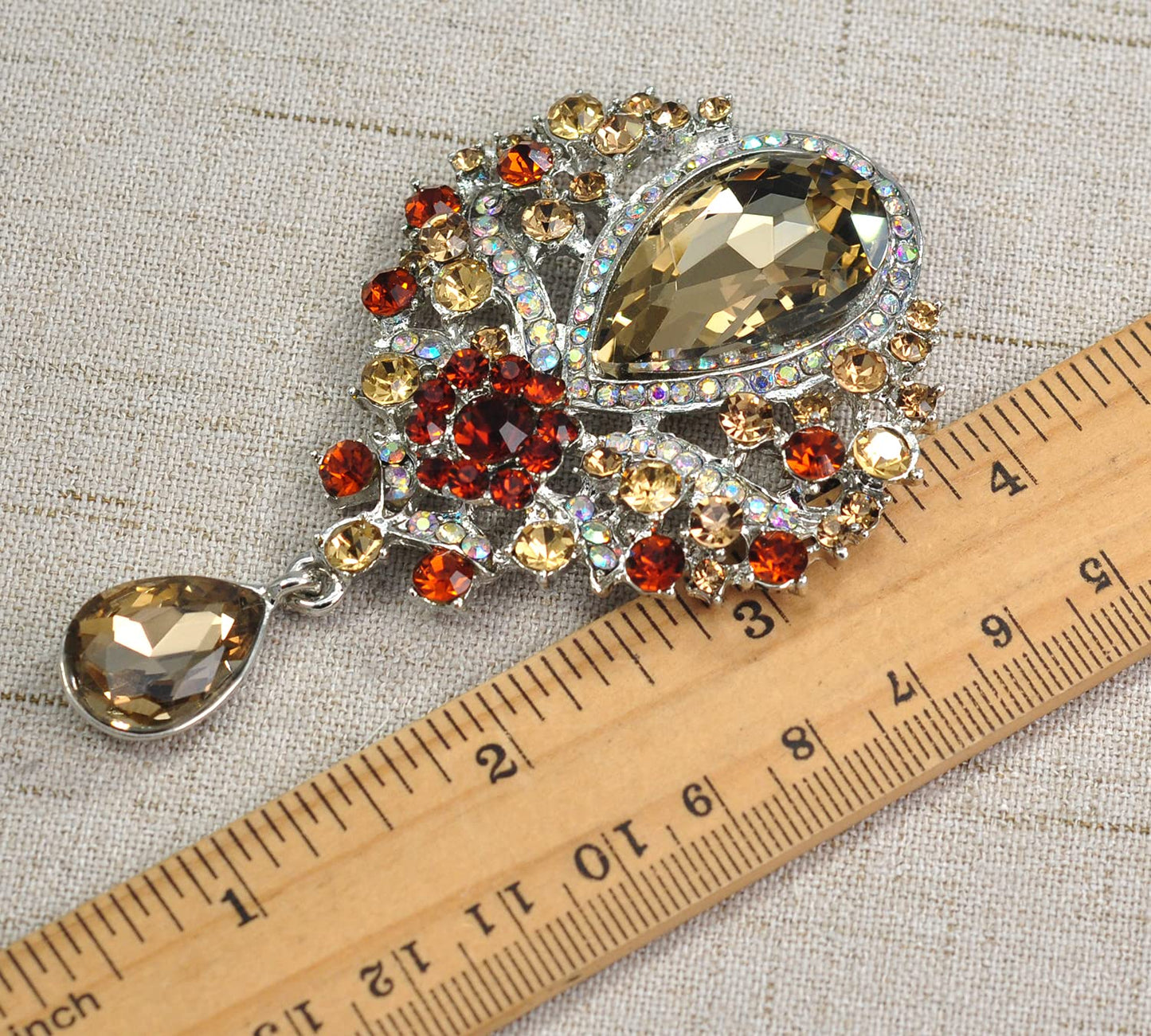 Gyn&Joy Women's Vintage Silver Tone Crystal Rhinestone Flower Wedding Bridal Teardrop Brooch Pin BZ098
