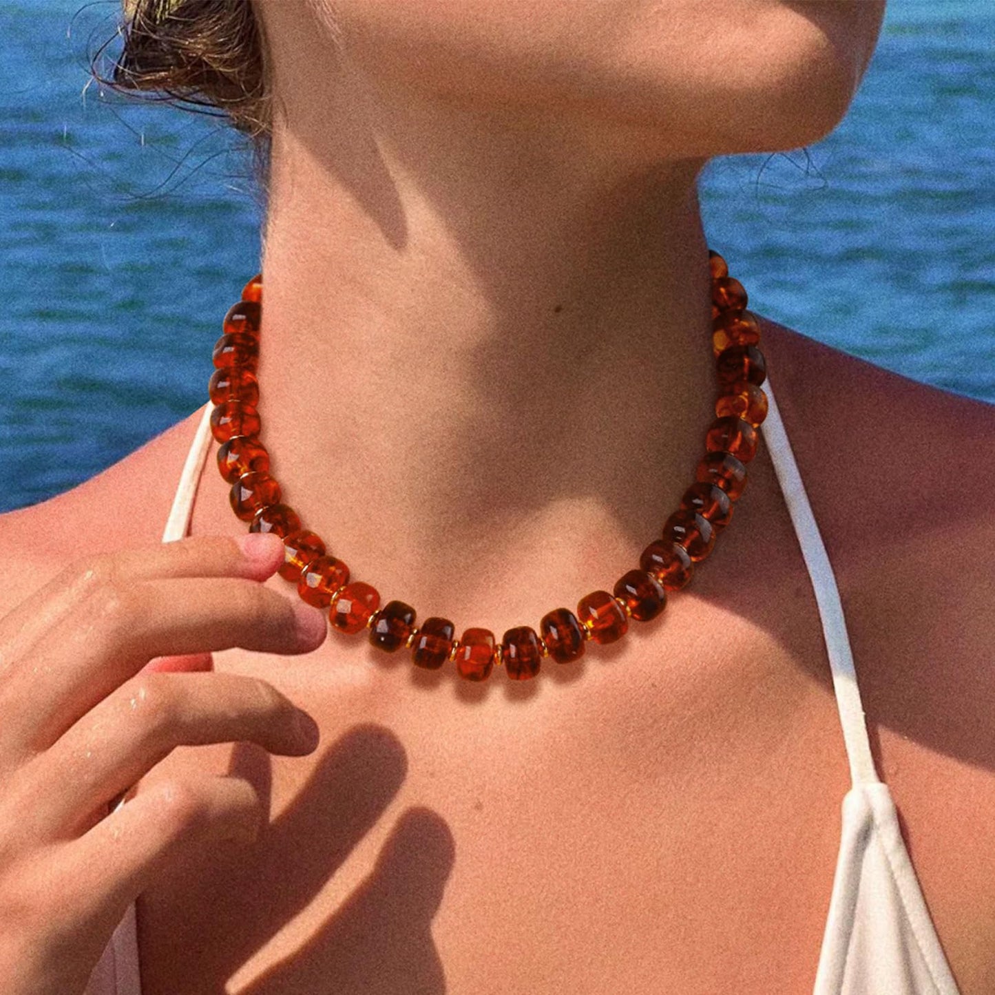 HolidayQbee Beaded Necklace for Women Boho Bead Chunky Necklace Big Bead Necklace Fashion Trendy Summer Amber Resin Beaded Necklaces Jewelry Gifts