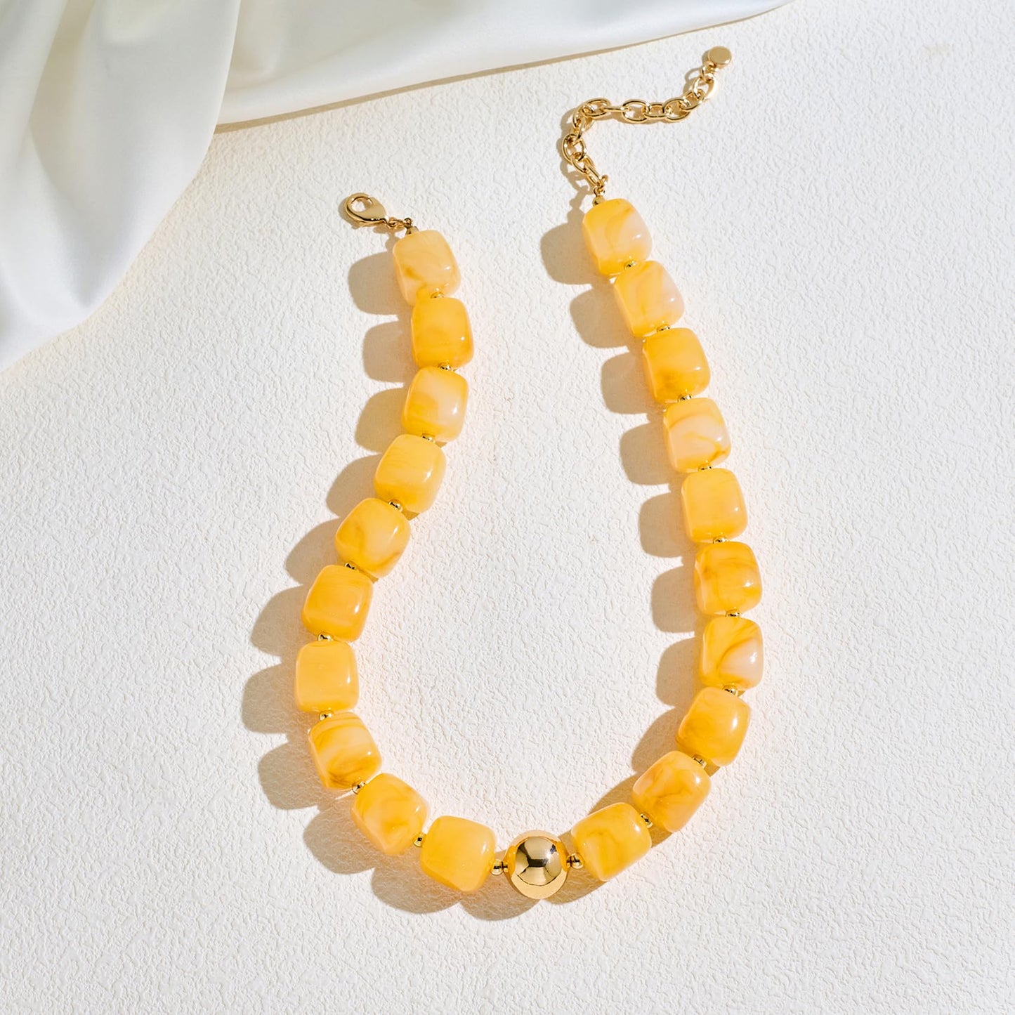 WOWORAMA Yellow Chunky Beaded Necklace for Women Yellow Large Square Resin Bead Necklaces Trendy Chunky Statement Choker Necklace Holiday Jewelry