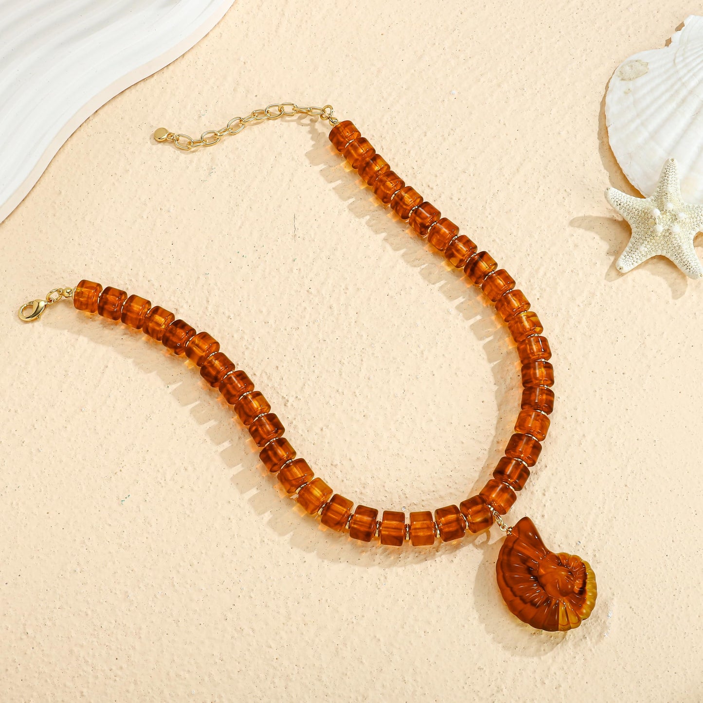 CLASSYZINT Brown Bead Necklace with Conch Shell Pendant Seashell Necklace Beach Holiday Accessory