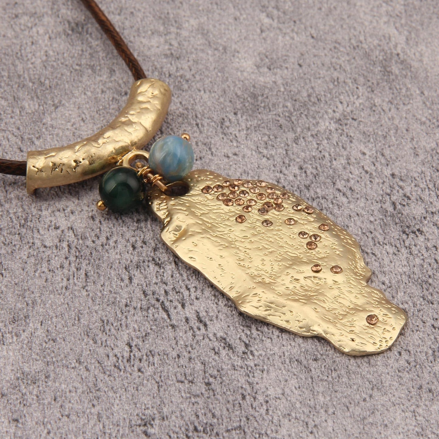 joymiao Chunky Pendant Necklace for Women Vintage Boho Statement Necklaces Large Pendant Hippie Necklace Trendy Bohemian Jewelry