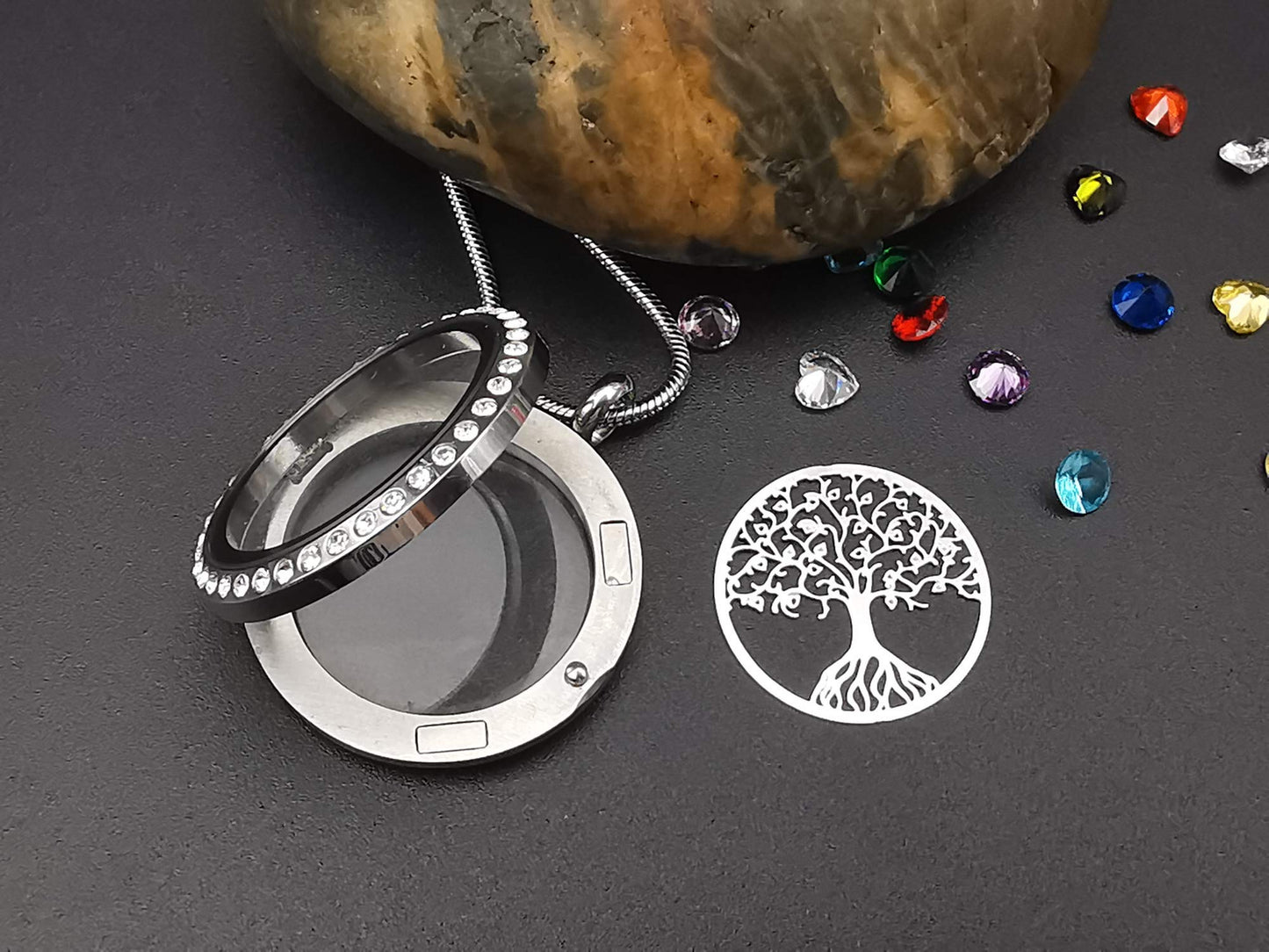 GOKING Family Tree of Life Floating Locket, Grandmother Necklace with Birthstones, Gifts for Mom Grandma Nana Aunt Gigi Mimi, Charms Living Memory Pendant,