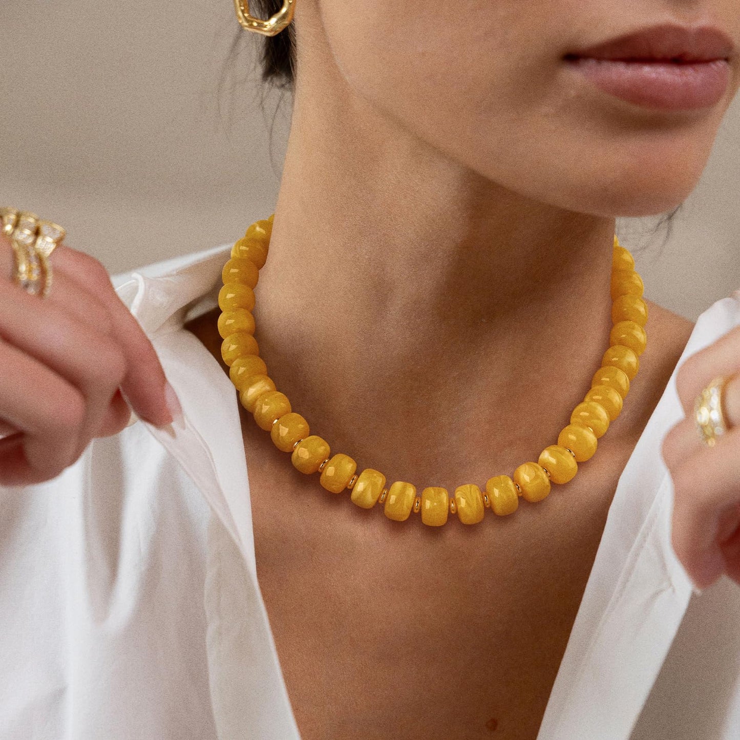 HolidayQbee Beaded necklace for Women Boho Bead Chunky Necklace Big Yellow Bead Necklace Fashion Trendy Summer Colorful Resin Beaded Necklaces Jewelry Gifts