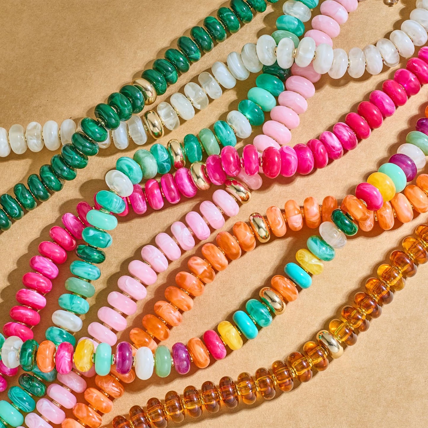 HolidayQbee Beaded Necklace for Women Chunky Beaded Choker Necklace Boho Oval Pink Big Bead Statement Necklaces Fashion Trendy Summer Beach Jewelry Gifts