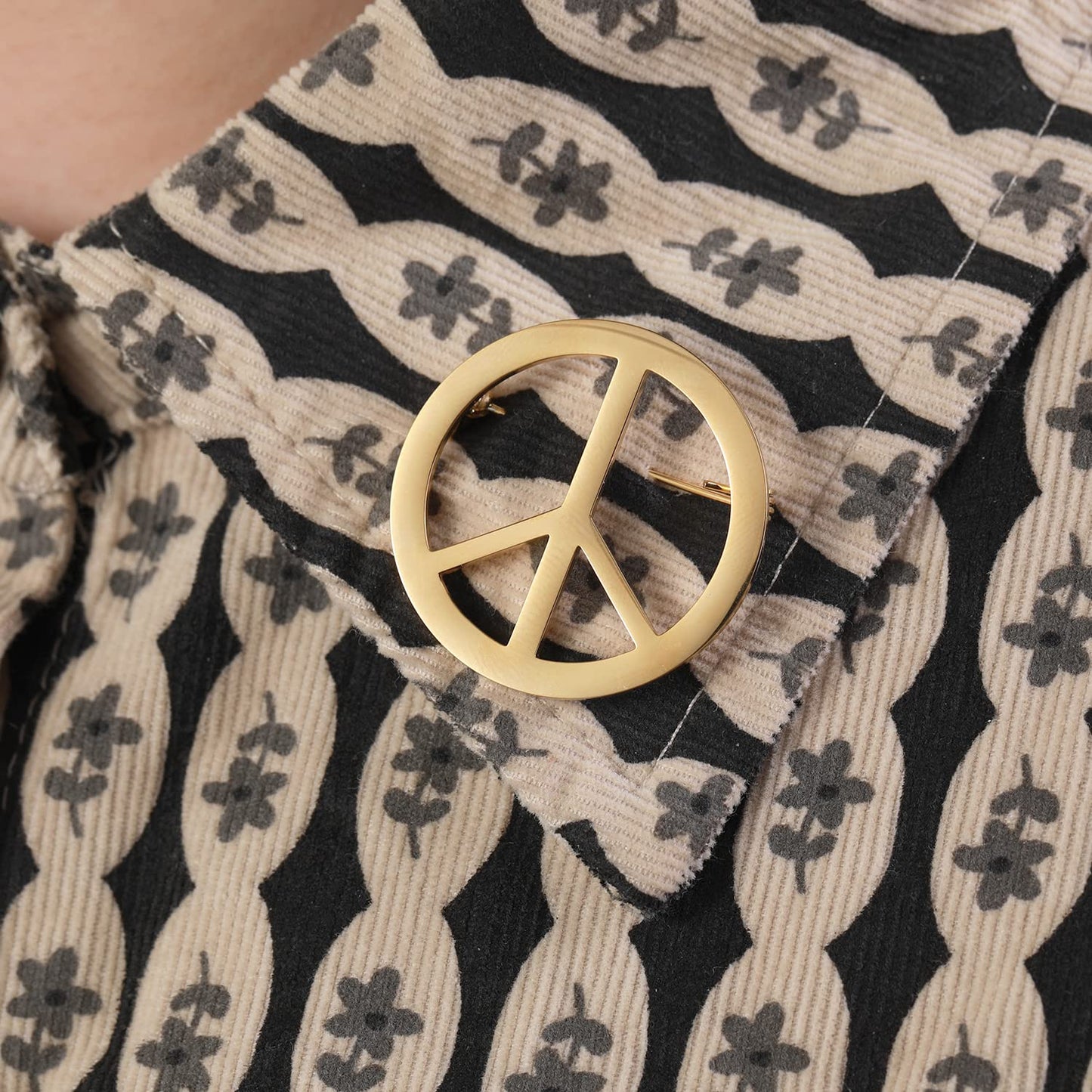 Antique Gold Plated Crystal Love Peace Brooch and Pins (gold)