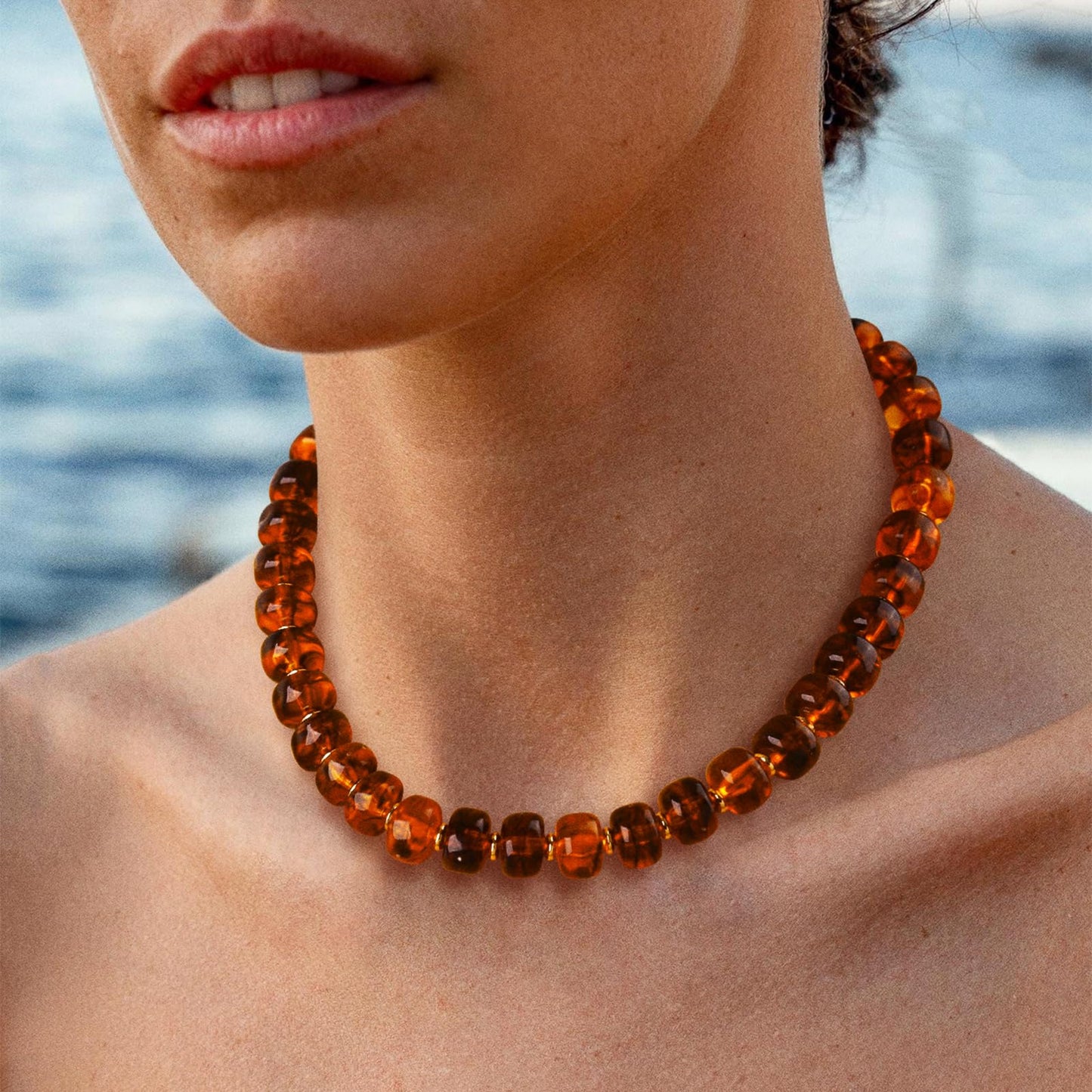 HolidayQbee Beaded Necklace for Women Chunky Beaded Necklace Boho Oval Big Bead Statement Orange Bead Choker Necklaces Fashion Trendy Summer Beach Jewelry Gifts