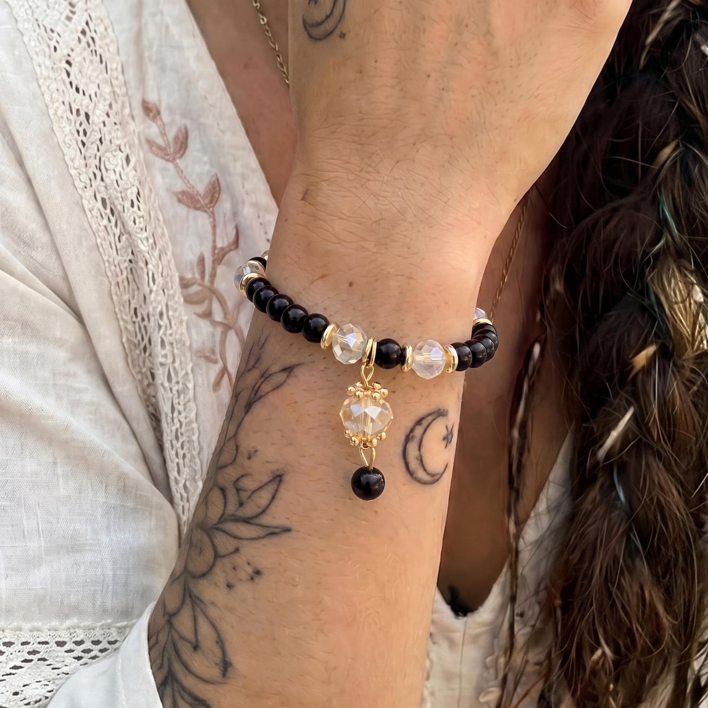 Tungary 4Pcs Beaded Bracelets for Women Bohemian Bracelet Stacks Handmade Natural Stone Stretch Bracelets Multi-Color Daily Wear Accessories Summer Beach Boho Jewelry Gift Black Bracelet Set