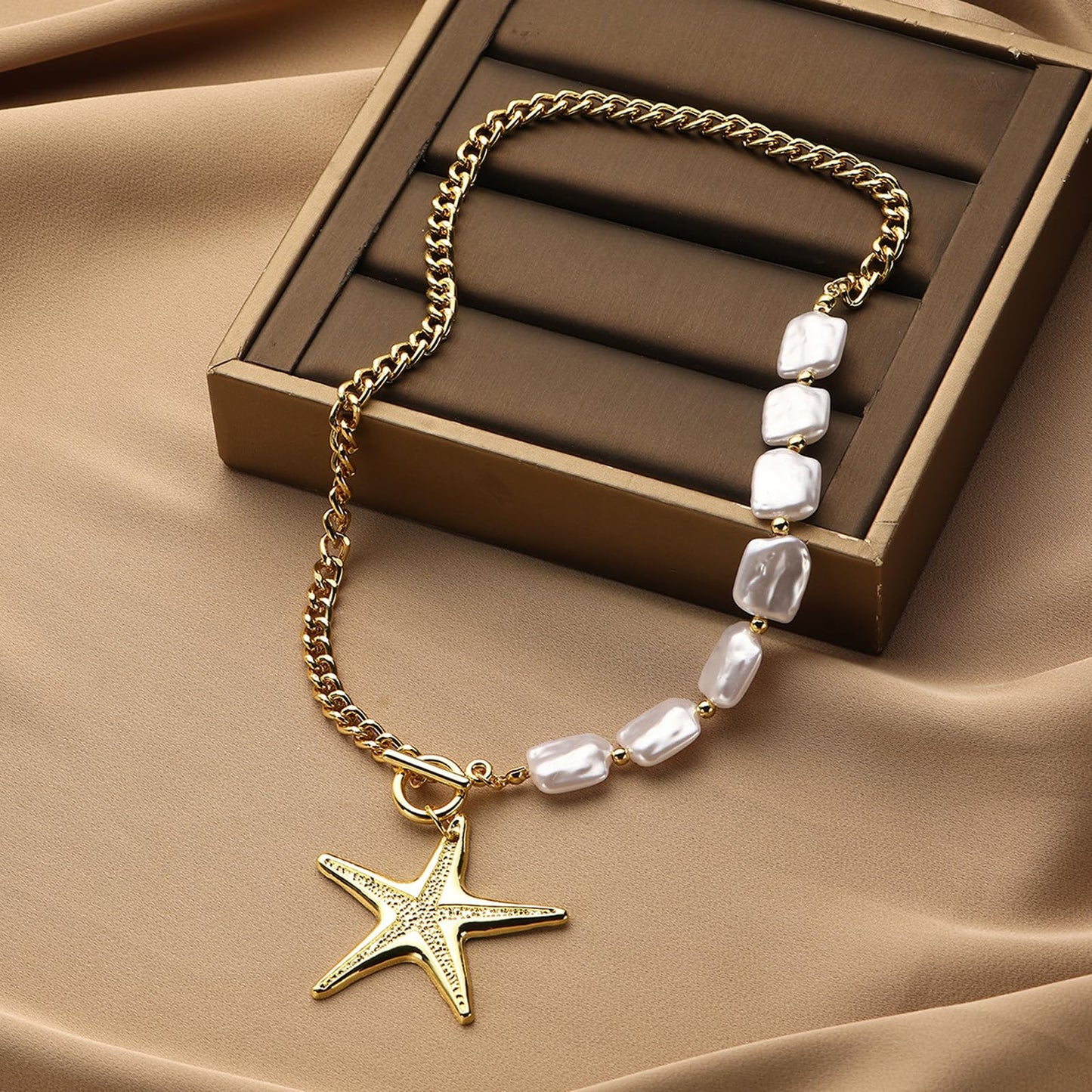 Metal Starfish Pendant Necklace with Baroque Pearls, Summer Beach Gold Chain Ocean Jewellery Fashionable Seashell Charm Choker for Women Trendy Boho Statement Jewelry