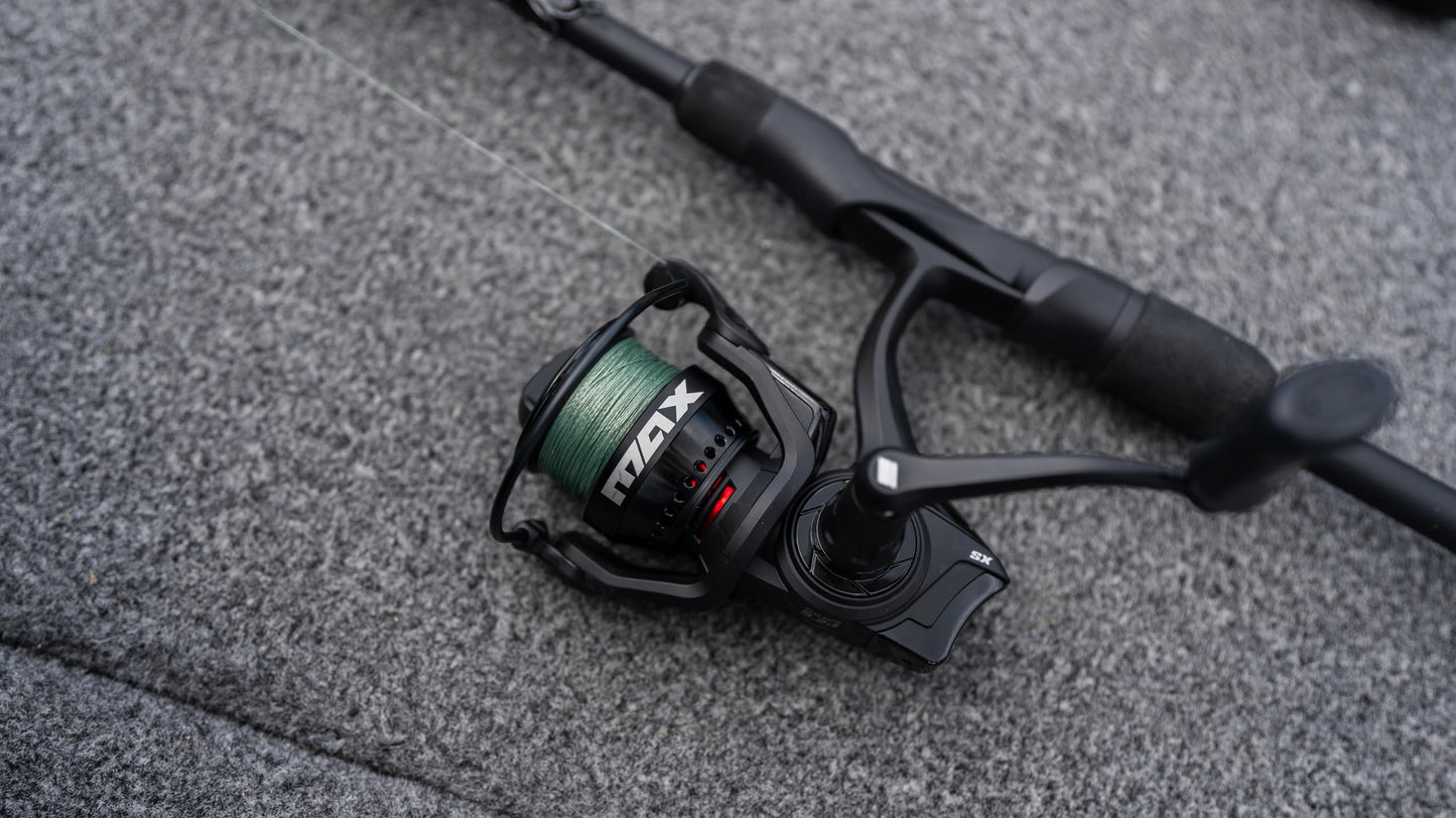 Abu Garcia Max SX Size 2500 Spinning Fishing Reel, High-Performance Freshwater Reel, A-Symmetric Carbon Frame and Rotor, Durable & Lightweight Construction, Max Drag of 7lb | 3.1kg