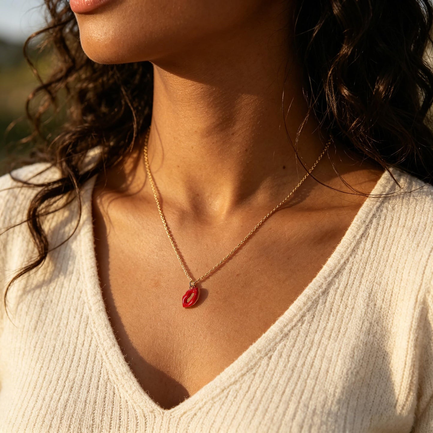 Baydurcan Fearless Lip Necklace for Women, Red Enamel Kiss Pendant Necklace, Inspirational Gift for Sister Daughter Friends