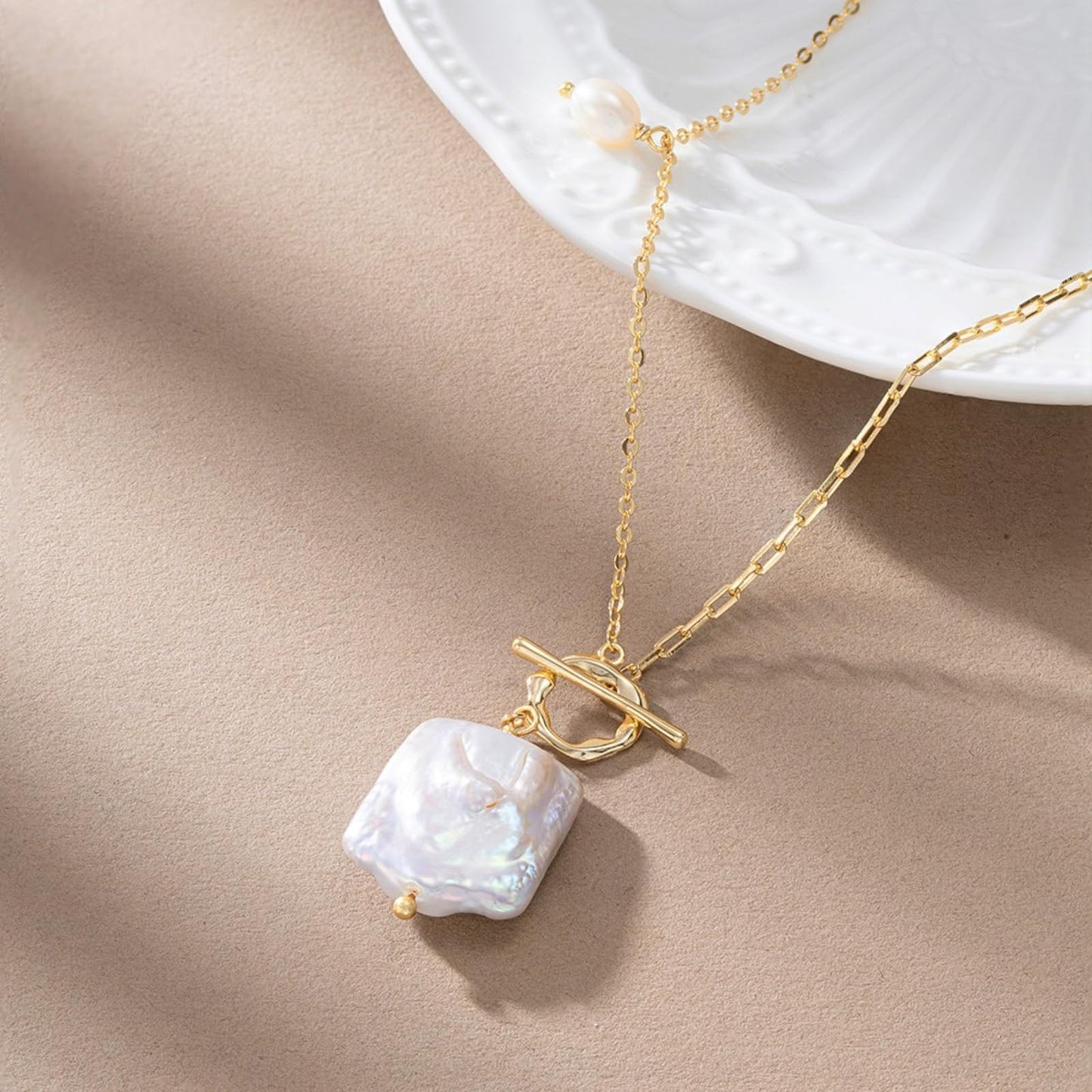 Bellitia Jewelry 925 Sterling Silver Freshwater Cultured Pearl Baroque Style OT Pendant Necklace Clavicle Necklace for Women