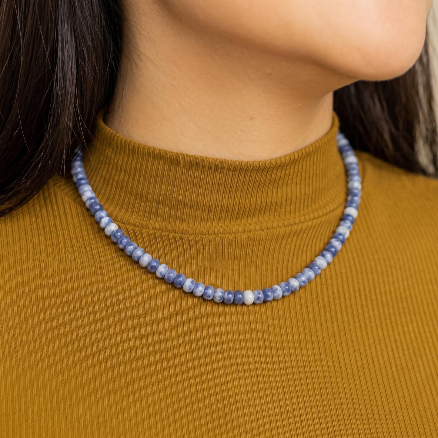 CONRAN KREMIX Blue and White Stone Beaded Necklace for Women,Natural Stone Bead Choker Necklaces Boho Summer Beach Necklace Gemstone Jewelry Gift for Women