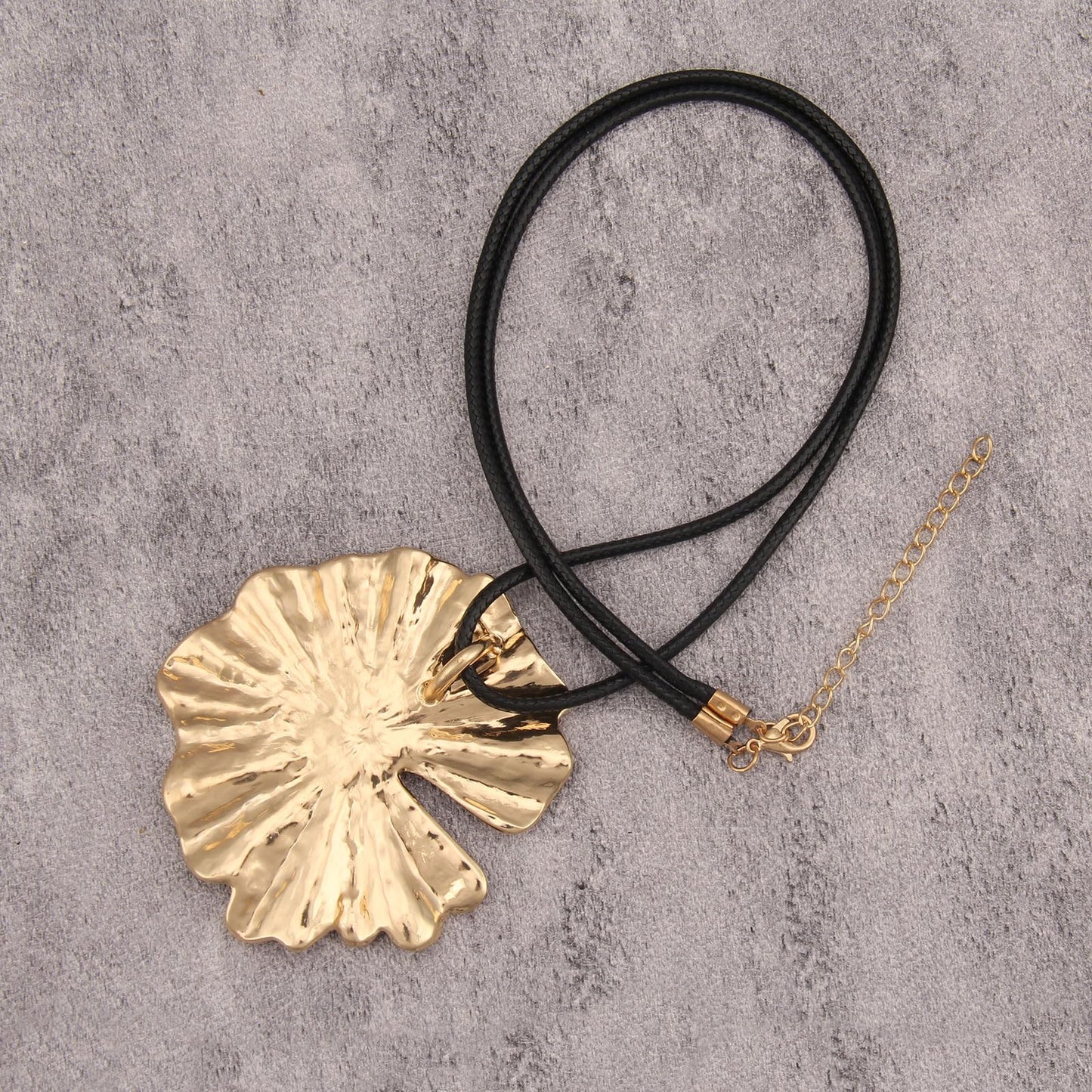 joymiao Large Pendant Necklaces for Women Boho Long Necklace Chunky Boho Necklaces for Women Long Wrap Choker Necklace with Gold Pendant Vintage Jewelry