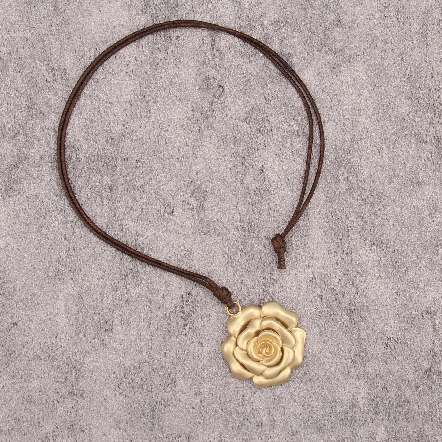 joymiao Chunky Boho Necklaces for Women Vintage Necklace with Large Gold Rose Pendant Chunky Necklaces Vintage Jewelry