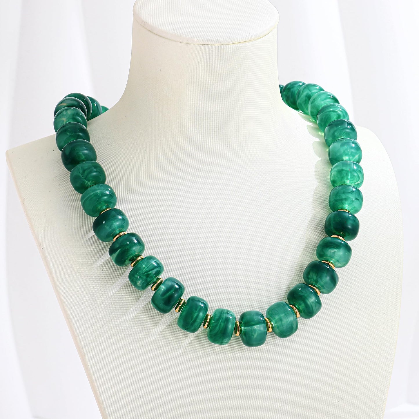 WOWORAMA Green Chunky Necklaces for Women Dark Green Resin Beaded Necklace Trendy Chunky Statement Choker Necklace Boho Summer Vacation Jewelry