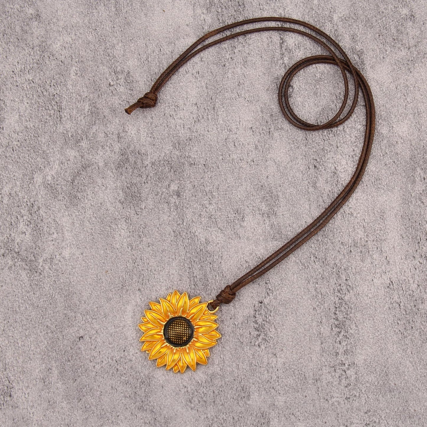 joymiao Long Chunky Necklaces for Women Vintage Necklace Sunflower Pendant Boho Style Choker Hippie Statement Necklace