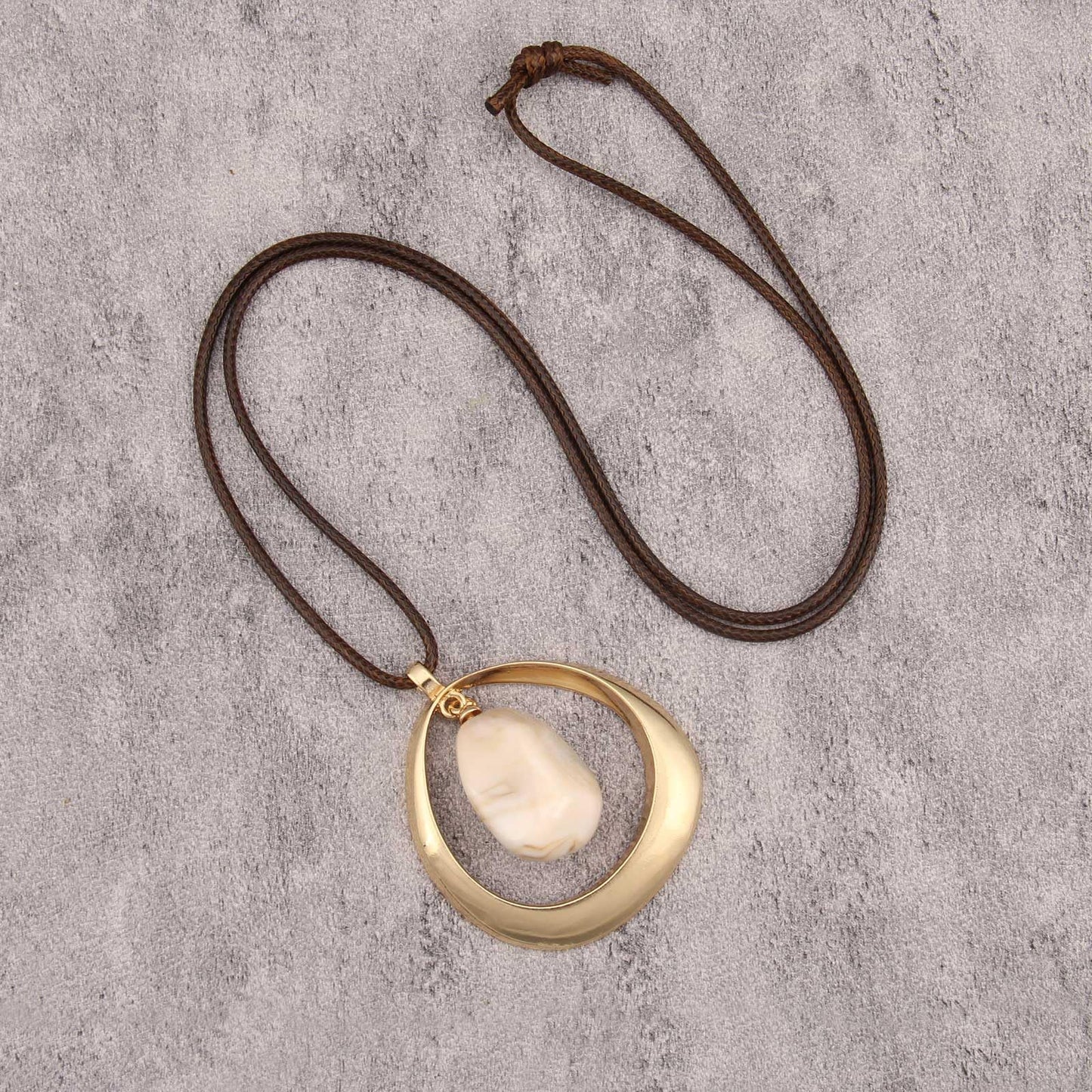 joymiao Boho Pendant Necklace for Women Vintage Long Chunky Bohemian Choker Necklace with Large Gold Pendant and White Stone