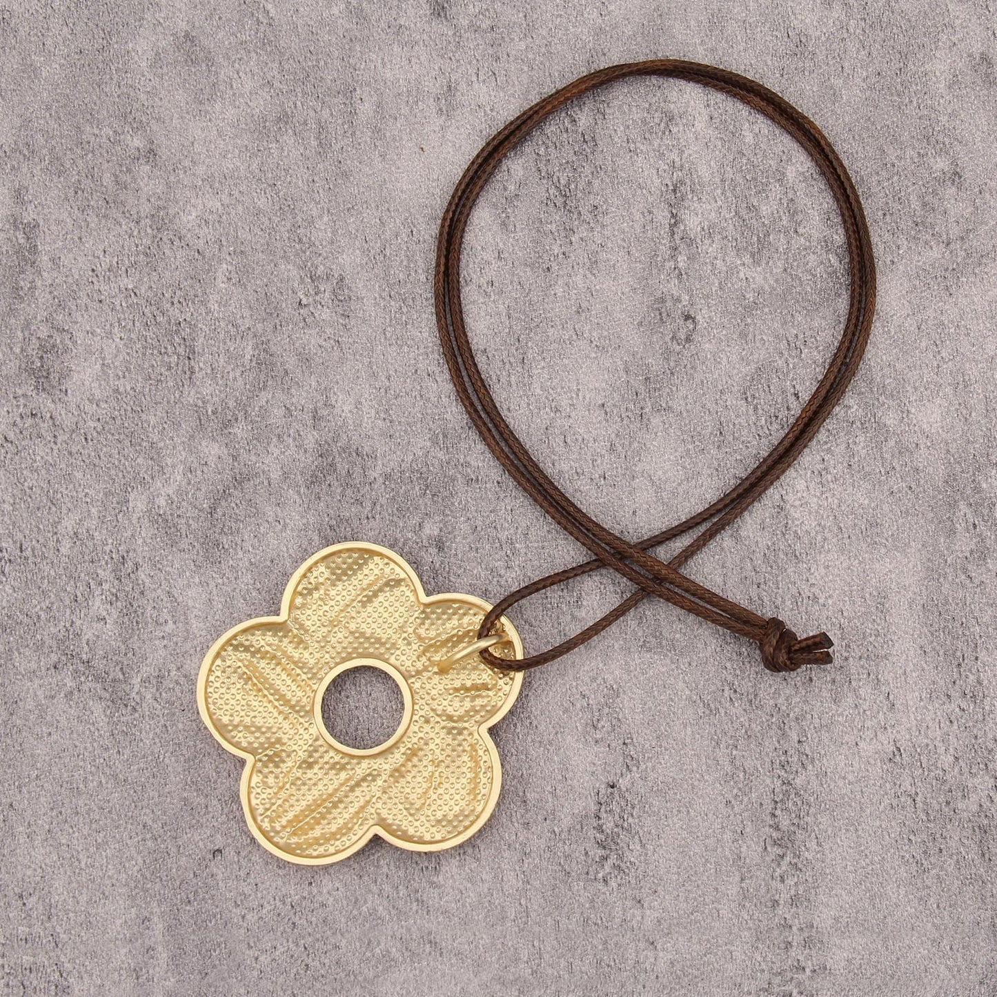 joymiao Vintage Necklace for Women Long Chunky Boho Pendant Necklace with Gold Flower Charm Hippie Statement Jewelry