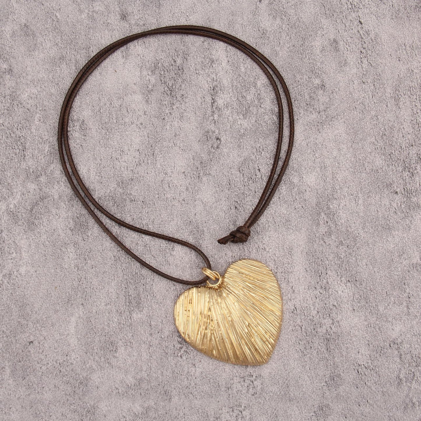 joymiao Boho Necklaces for Women Chunky Vintage Necklaces Large Pendant Necklace with Gold Heart Long Chain Bohemian Hippie Style